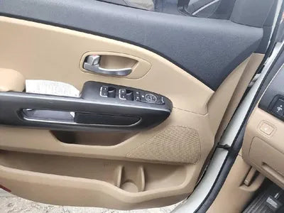 2014 Kia Carnival VIN:
