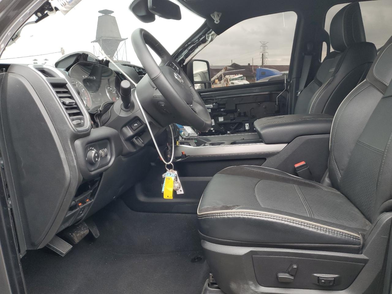 2024 RAM 3500 LARAMIE VIN:3C63RRML8RG220255