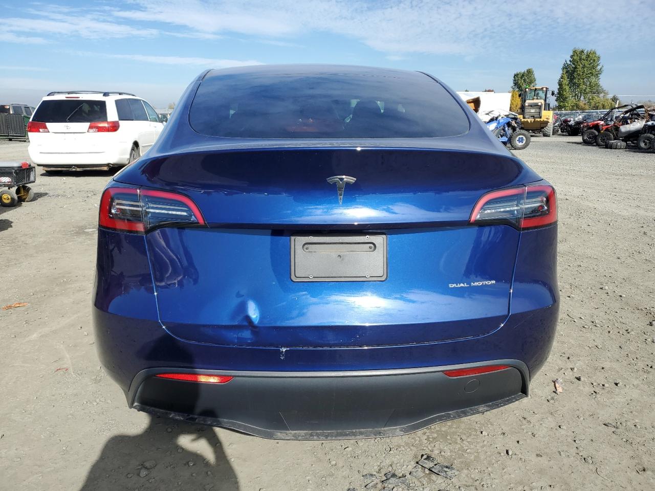 2023 TESLA MODEL Y  VIN:7SAYGDEE0PA082074
