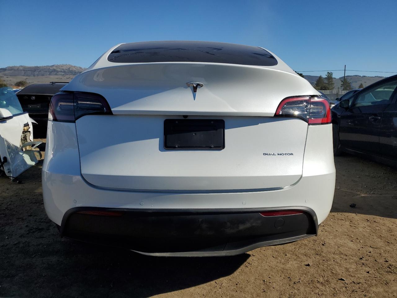 2022 TESLA MODEL Y  VIN:7SAYGDEE8NF515804