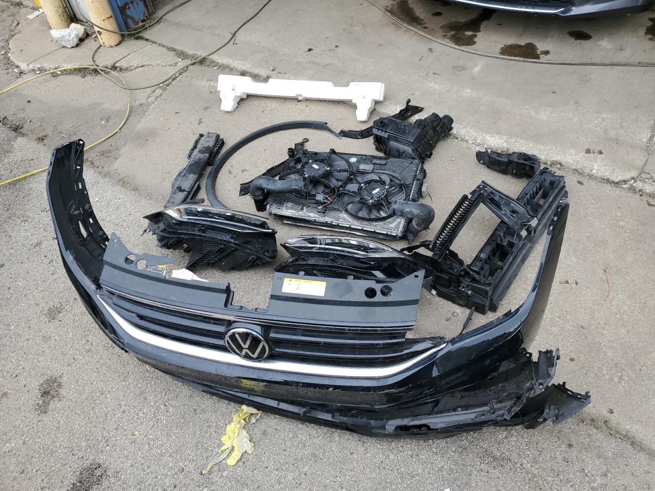 2022 VOLKSWAGEN TIGUAN SE R-LINE BLACK VIN:3VV8B7AX9NM144895