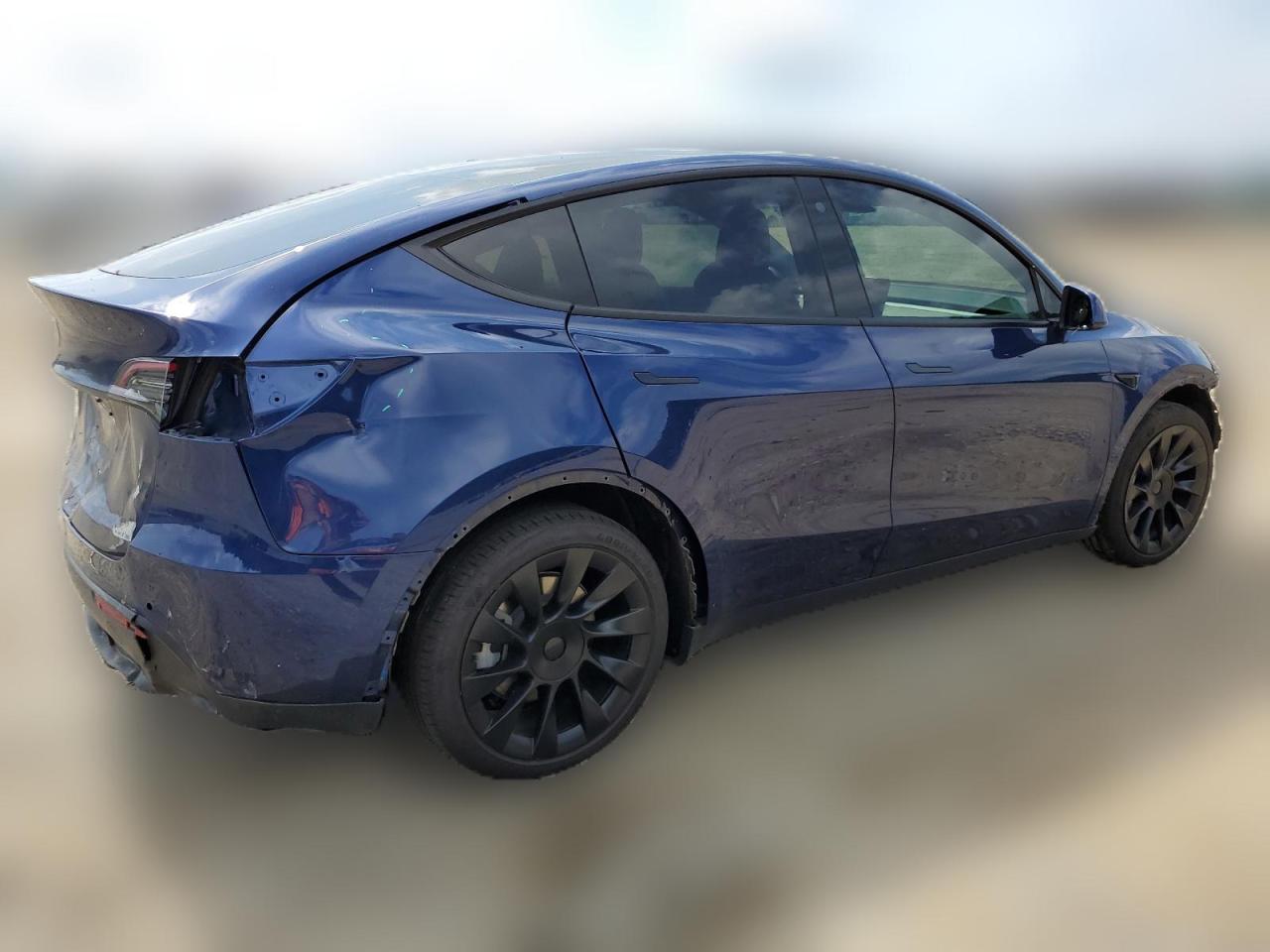 2022 TESLA MODEL Y  VIN:7SAYGDEE8NF398354