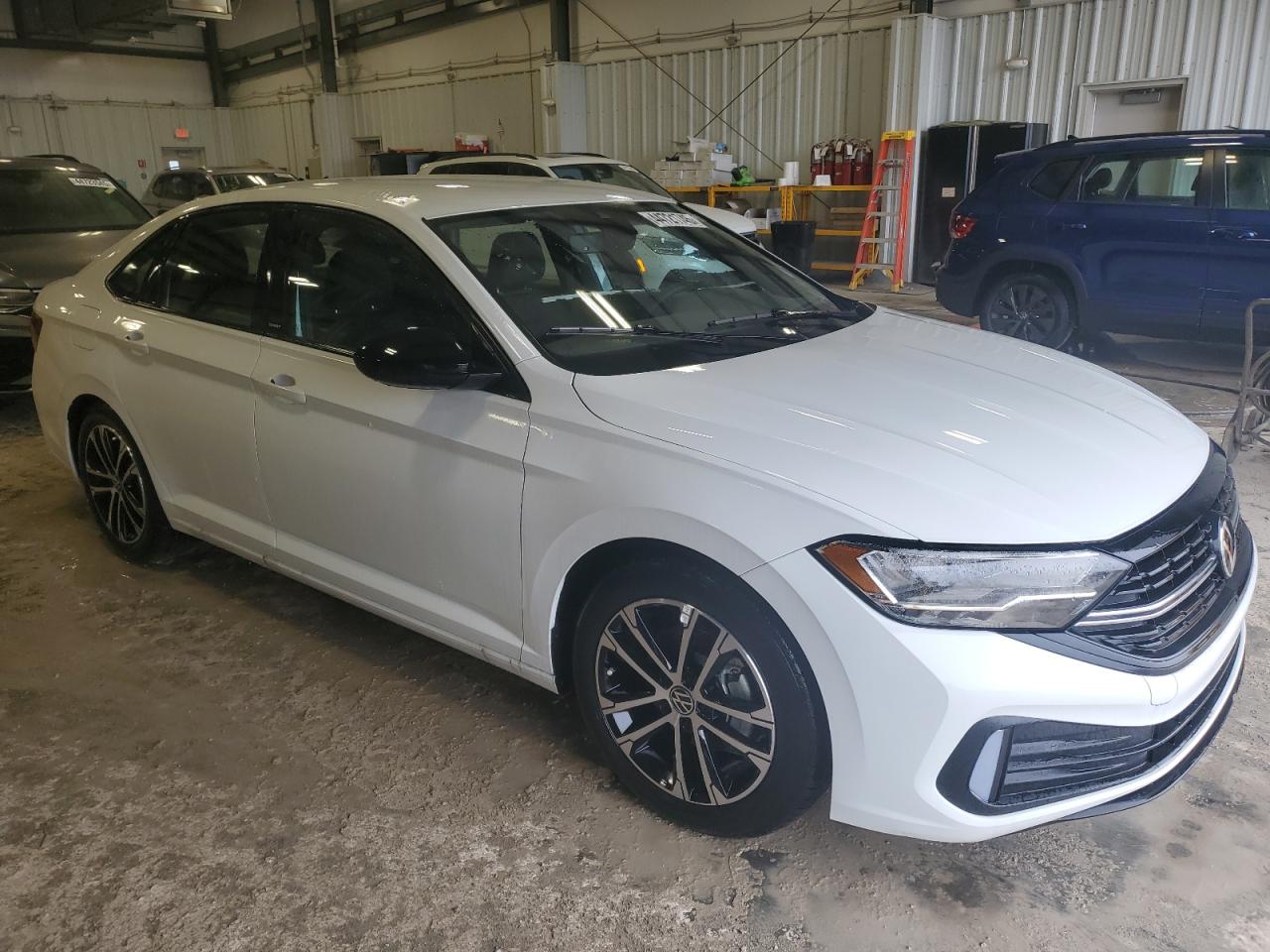 2024 VOLKSWAGEN JETTA SPORT VIN:3VWBM7BU3RM072324