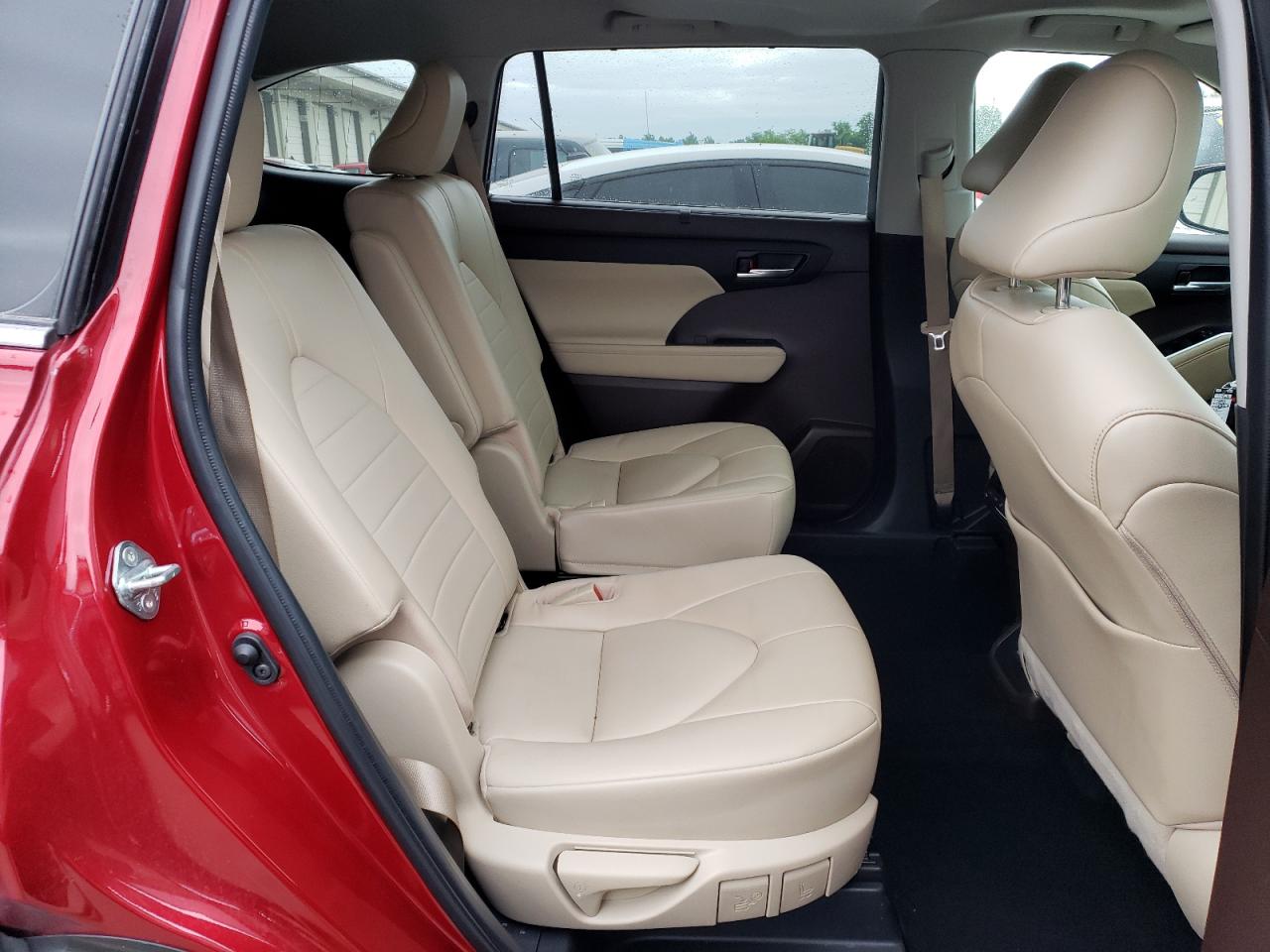 2022 TOYOTA HIGHLANDER XLE VIN:5TDGZRAH6NS541507