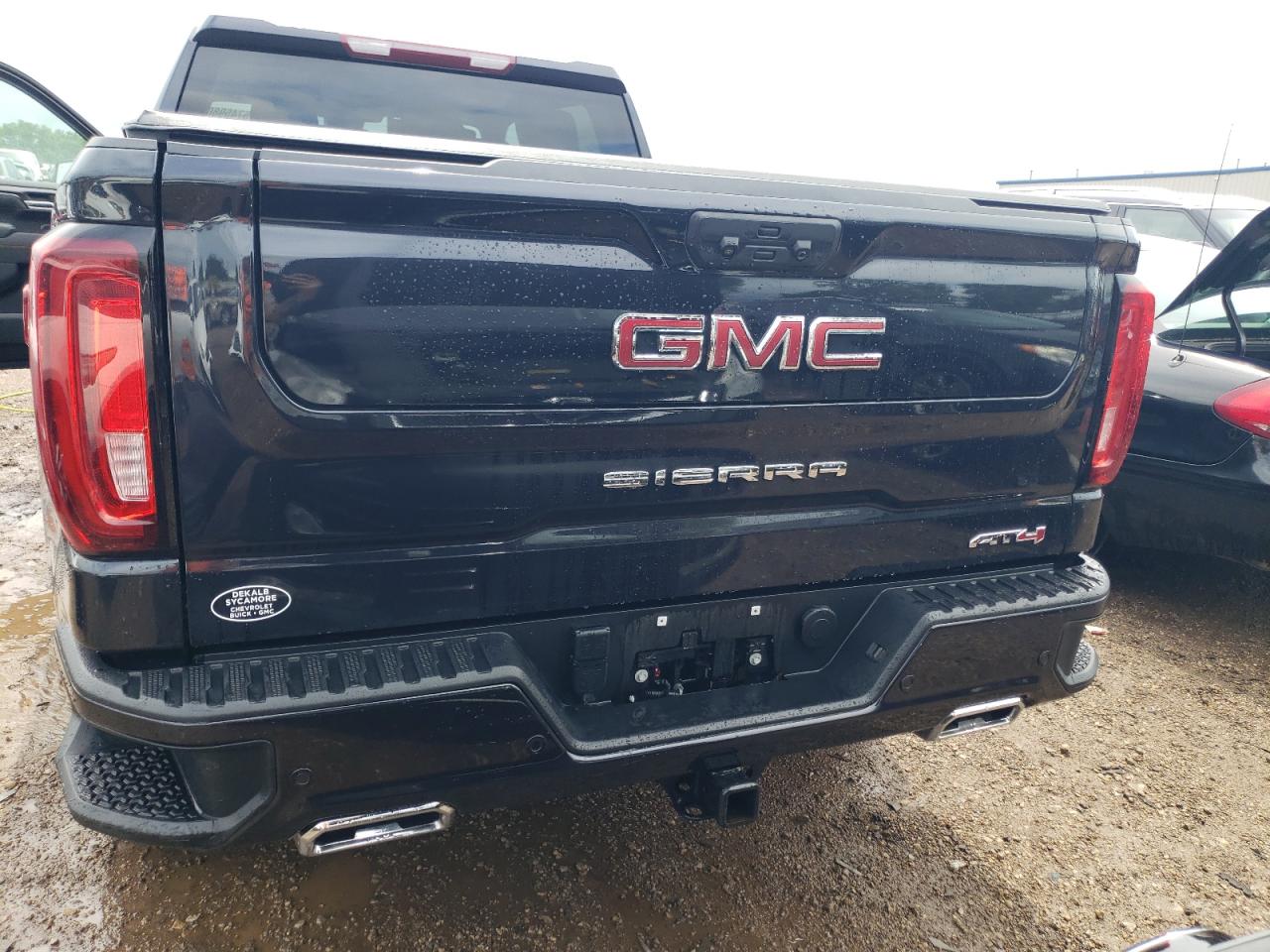 2023 GMC SIERRA K1500 AT4 VIN:1GTUUEE82PZ144821