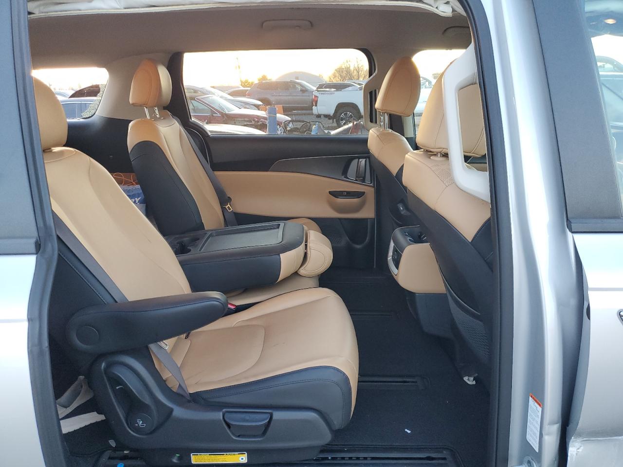 2023 KIA CARNIVAL LX VIN:KNDNB4H32P6256041