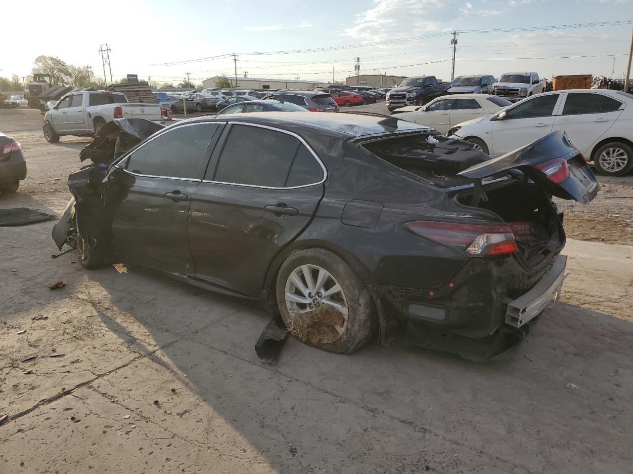 2022 TOYOTA CAMRY LE VIN:4T1C11AK9NU632295