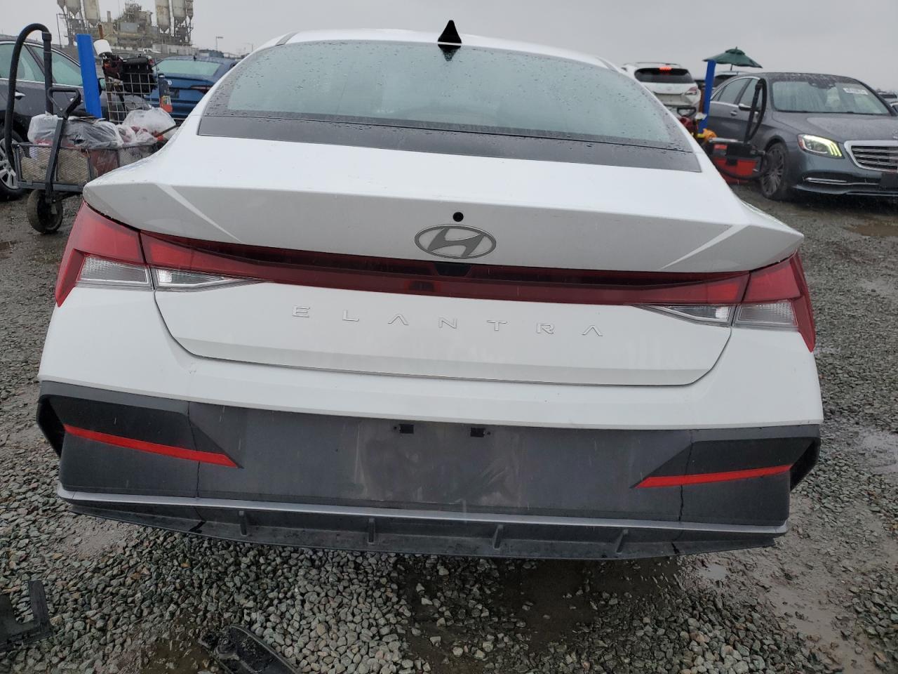 2024 HYUNDAI ELANTRA SE VIN:KMHLL4DG8RU816748