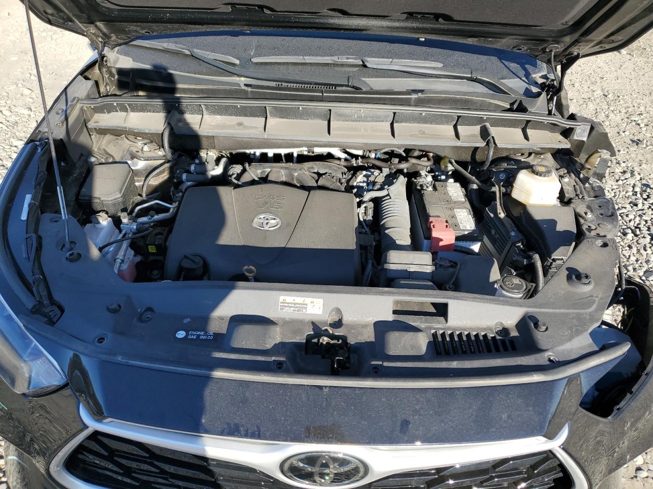 2022 TOYOTA HIGHLANDER XLE VIN:5TDHZRBH7NS565107