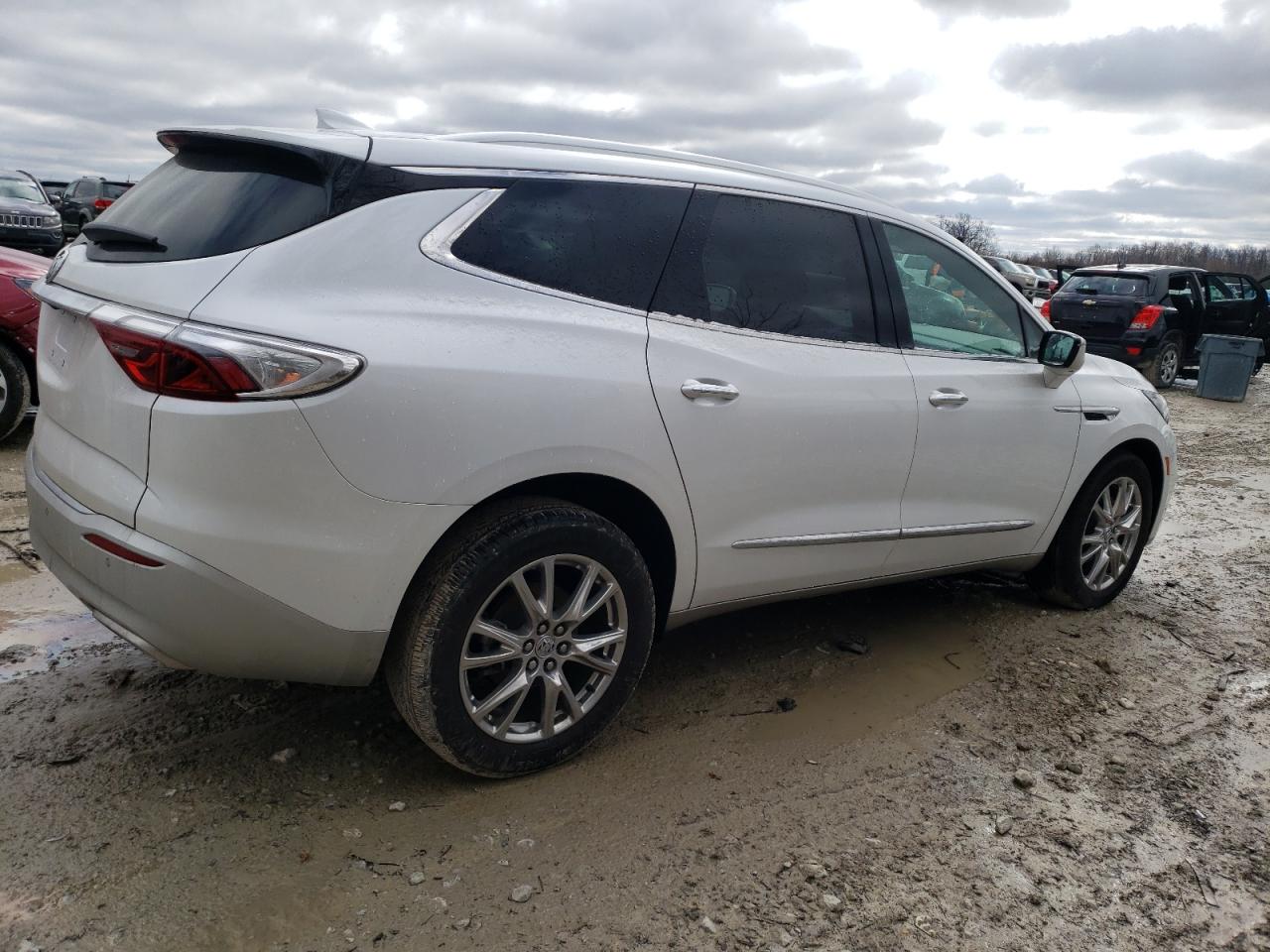 2024 BUICK ENCLAVE PREMIUM VIN:5GAEVBKW2RJ108536