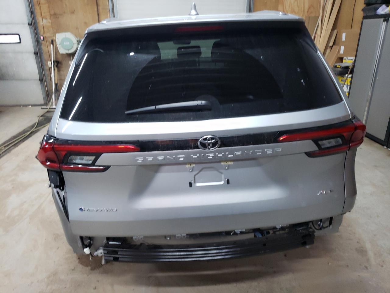 2024 TOYOTA GRAND HIGHLANDER XLE VIN:5TDACAB59RS017996