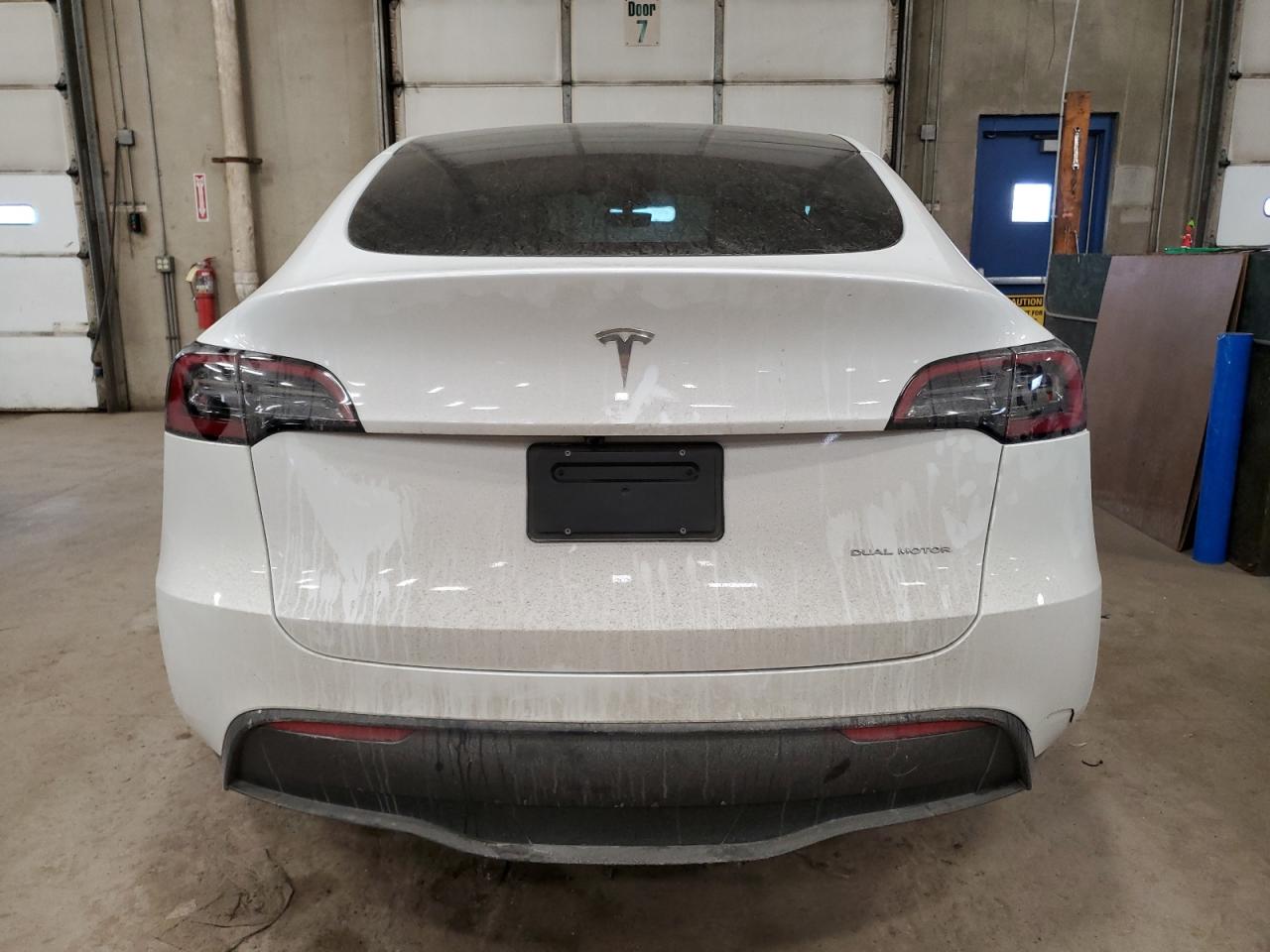2024 TESLA MODEL Y  VIN:7SAYGDEE5RF191281