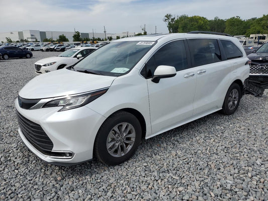 2022 TOYOTA SIENNA XLE VIN:5TDJRKEC9NS101700