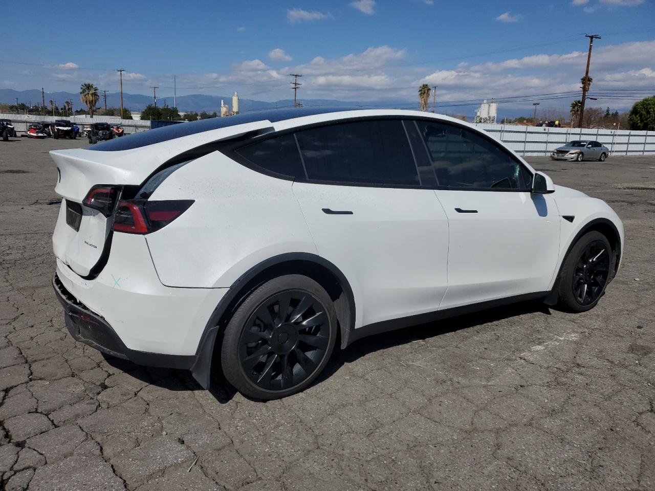 2022 TESLA MODEL Y  VIN:7SAYGAEE7NF539249