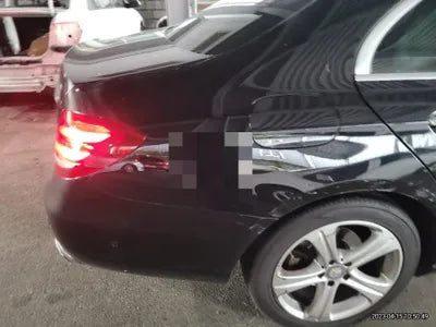 2016 Mercedes-Benz E 200 VIN: