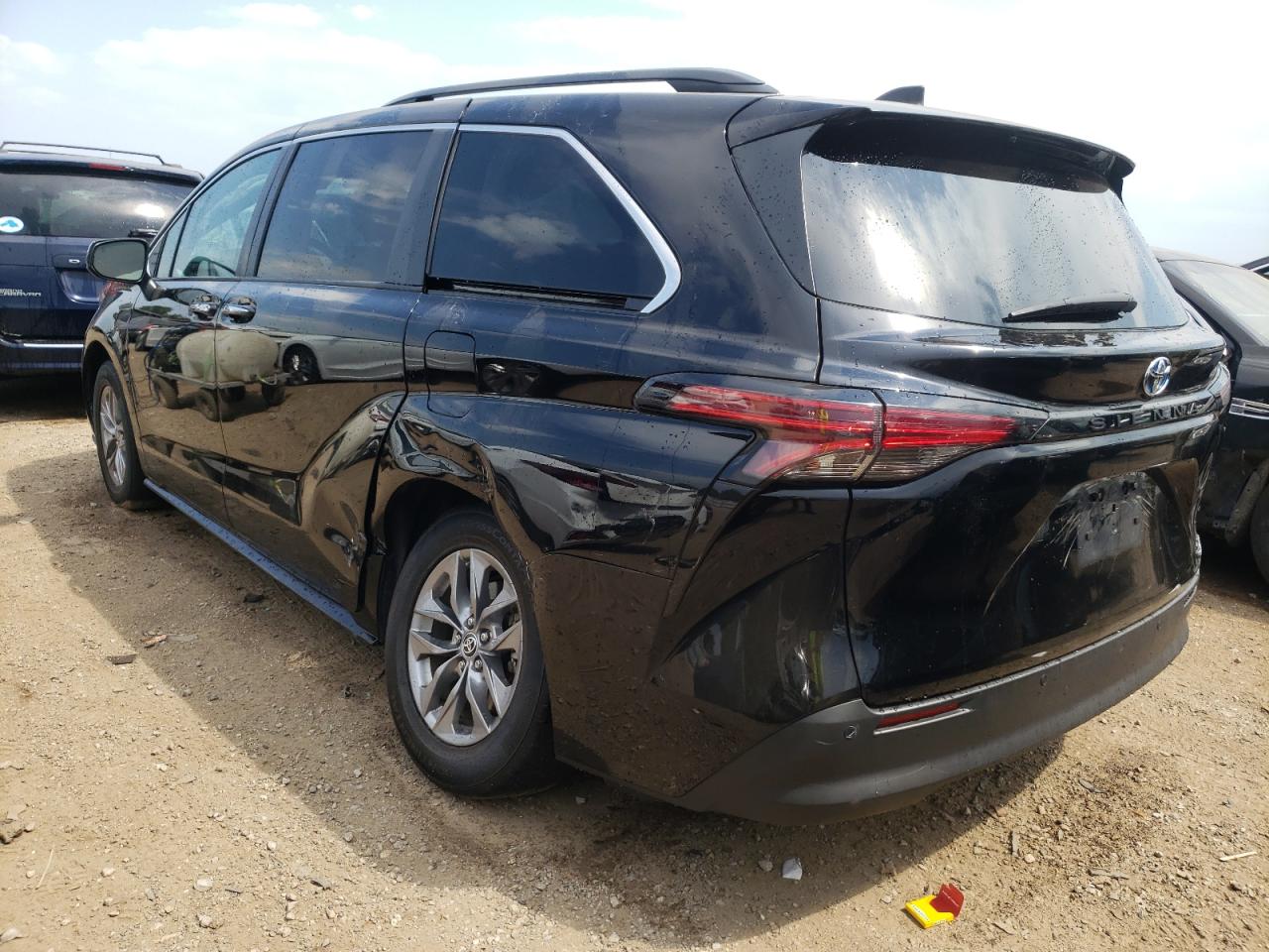 2022 TOYOTA SIENNA XLE VIN:5TDYRKEC2NS134391