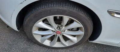 2019 Jaguar XF VIN: