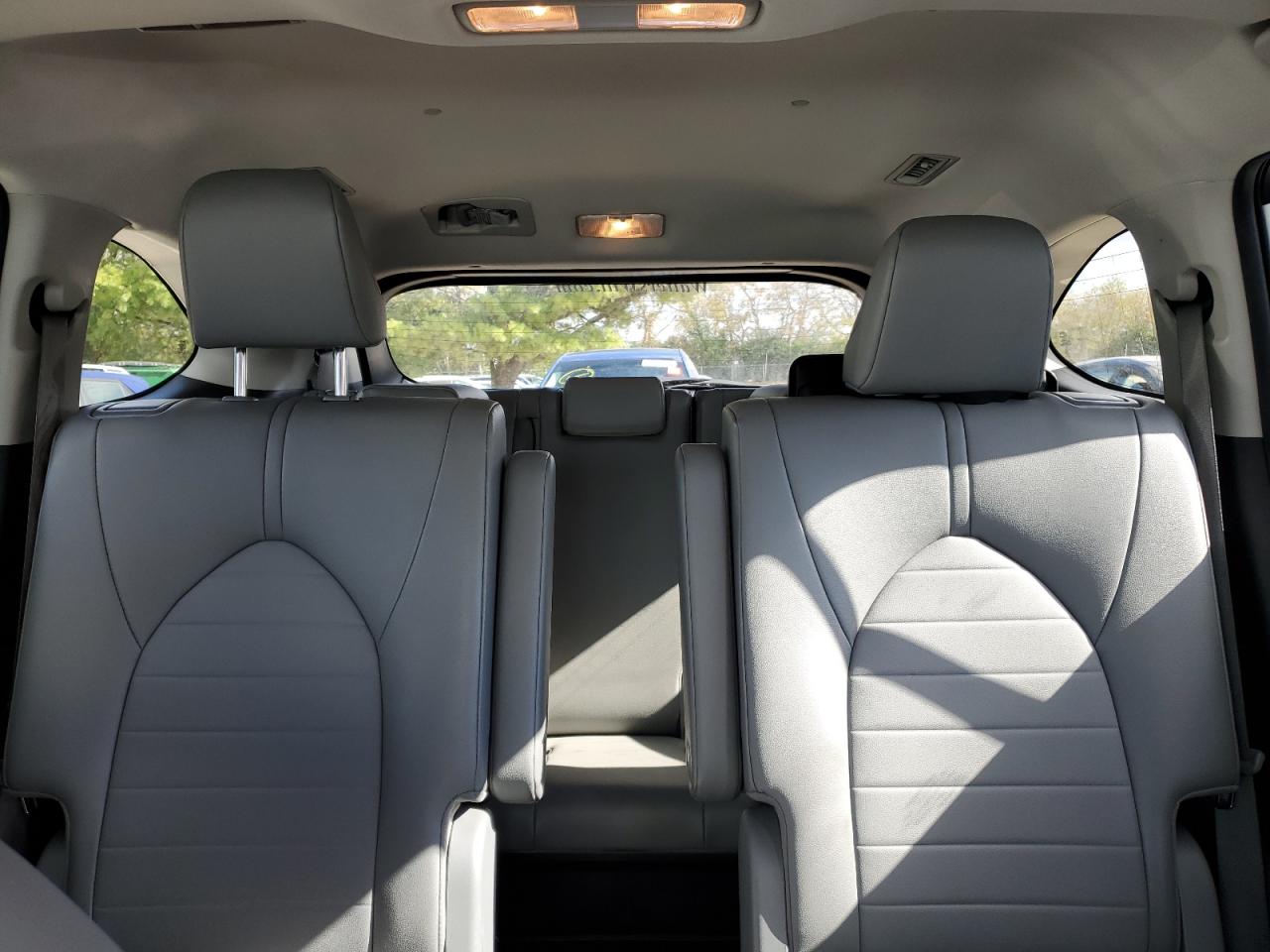 2022 TOYOTA HIGHLANDER XLE VIN:5TDGZRBH8NS244219