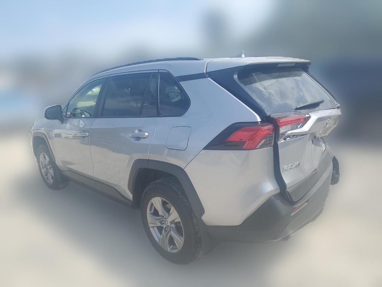 2023 TOYOTA RAV4 XLE VIN:JTMRWRFVXPJ057873