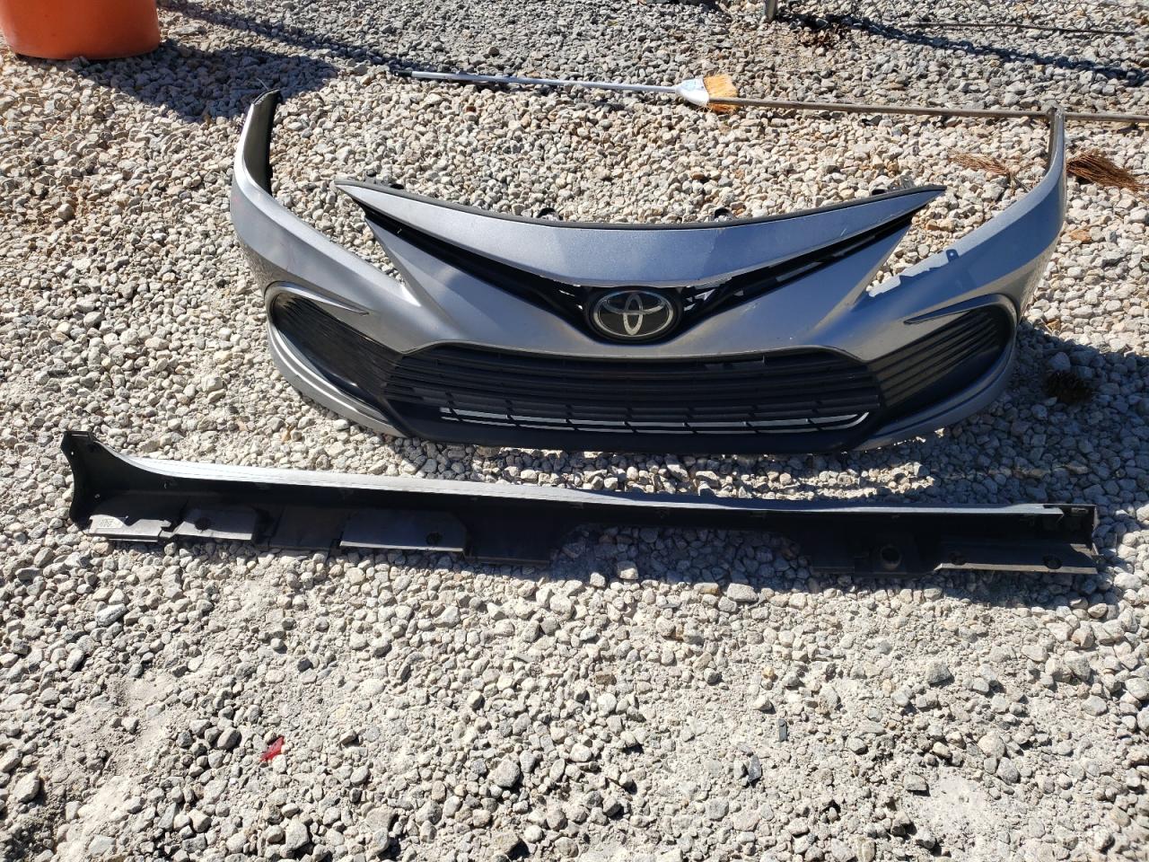 2022 TOYOTA CAMRY LE VIN:4T1C11AK8NU657642