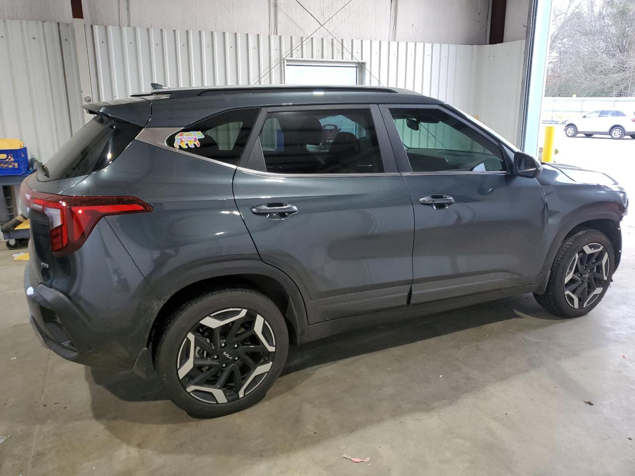 2024 KIA SELTOS SX VIN:KNDETCA74R7558657