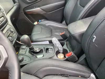 2019 Jeep Cherokee 1C4PJMCB9KD443095 VIN:1C4PJMCB9KD443095