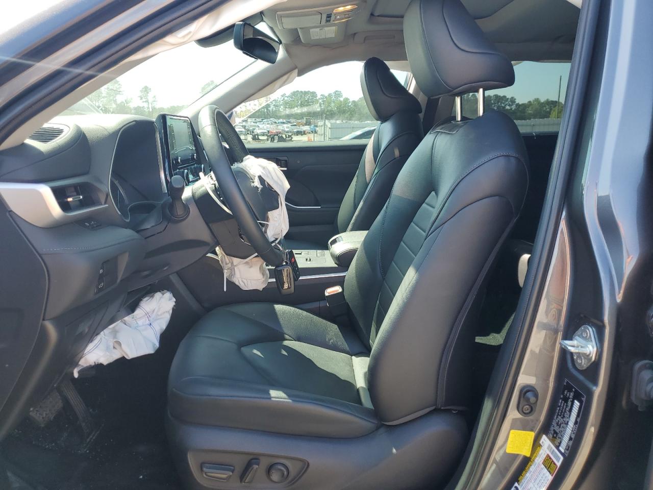 2022 TOYOTA HIGHLANDER XLE VIN:5TDGZRAH3NS560077