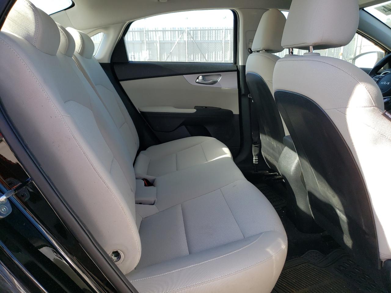 2022 KIA FORTE FE VIN:3KPF24AD4NE488526