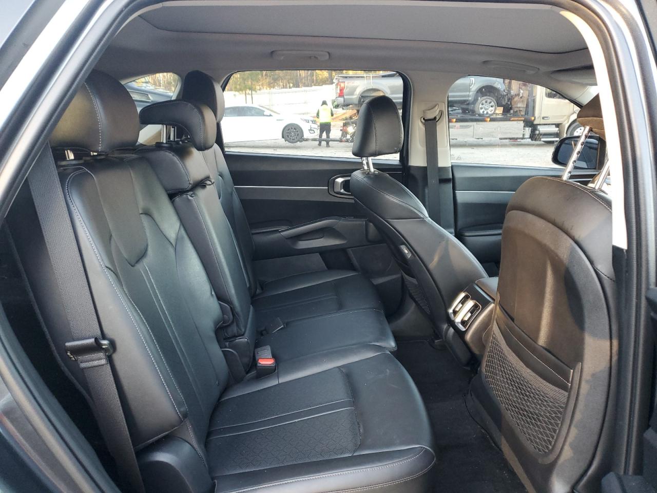 2023 KIA SORENTO S VIN:5XYRL4LC2PG164673