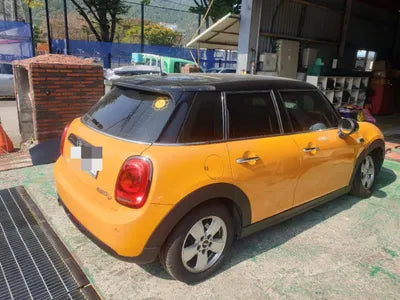 2015 MINI Cooper WMWXT3106F2B73301 VIN:WMWXT3106F2B73301