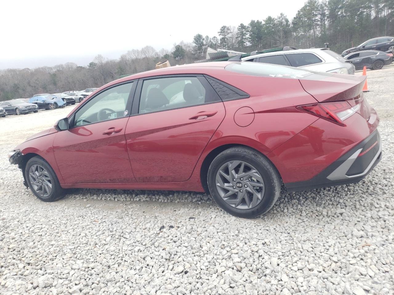 2024 HYUNDAI ELANTRA BLUE VIN:KMHLM4DJ7RU096013