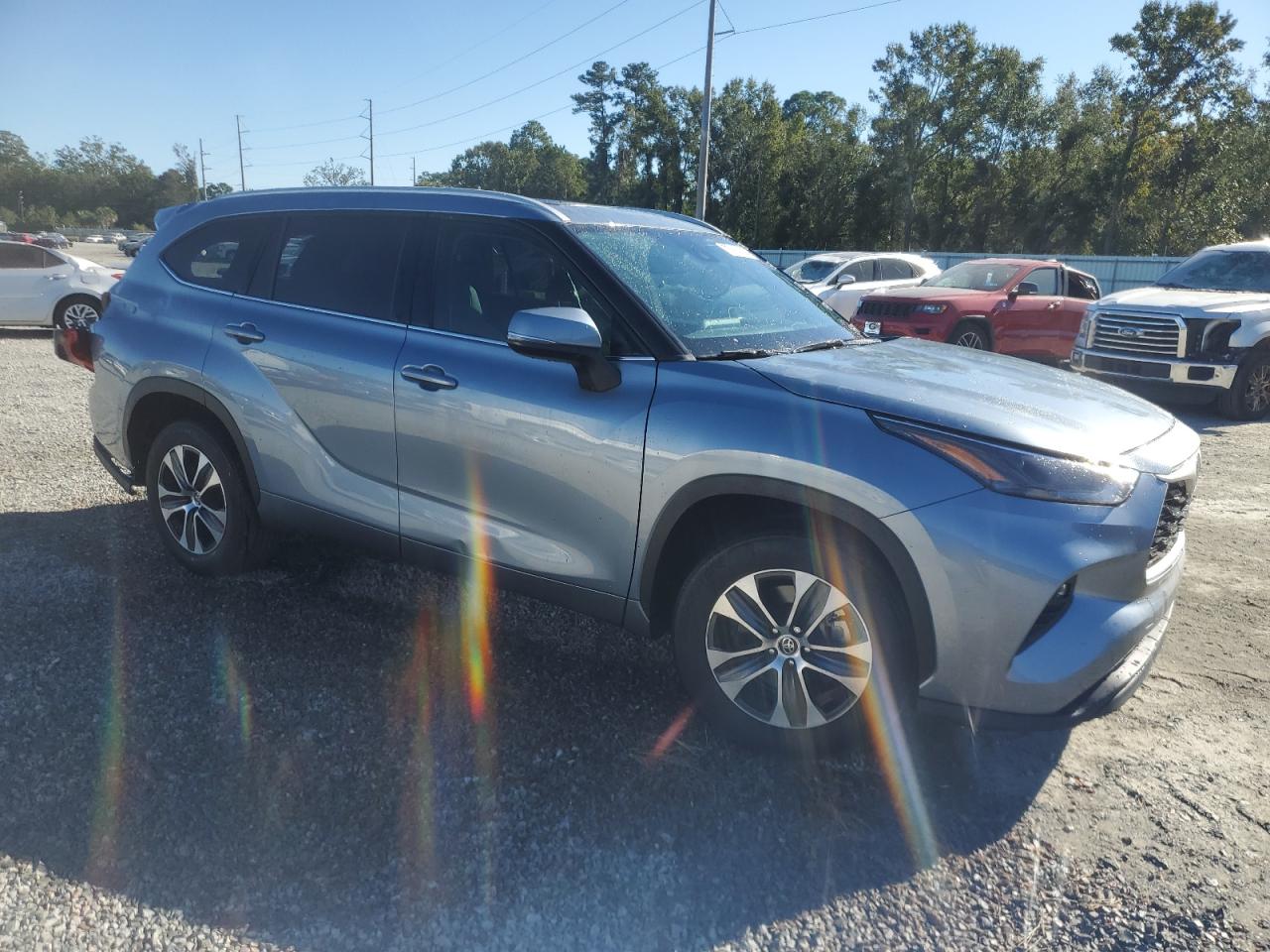 2022 TOYOTA HIGHLANDER XLE VIN:5TDGZRAH0NS105770
