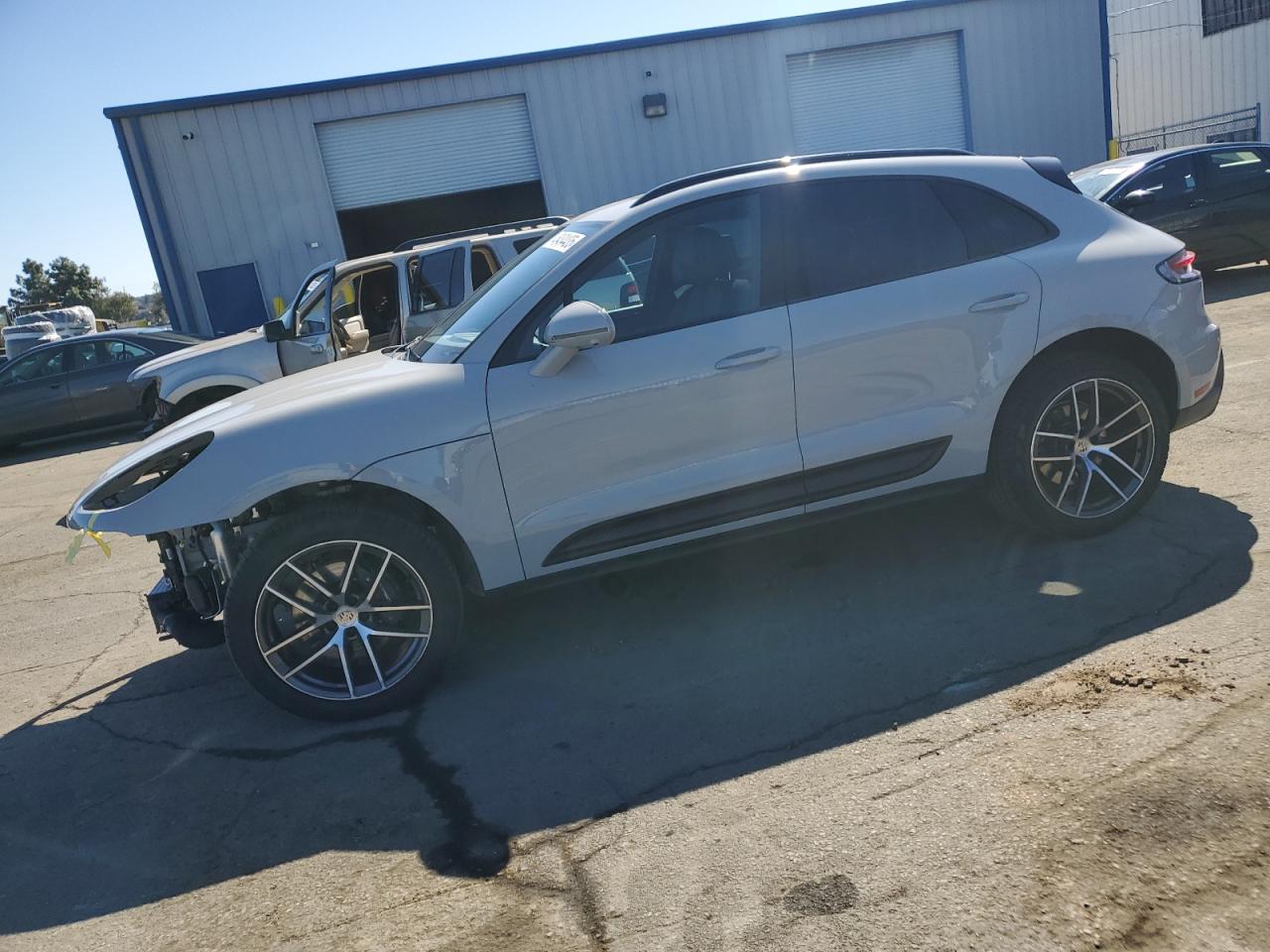 2024 PORSCHE MACAN BASE VIN:WP1AA2A53RLB08520