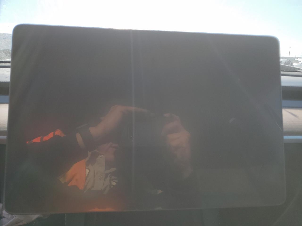 2022 TESLA MODEL Y  VIN:7SAYGDEF2NF388086