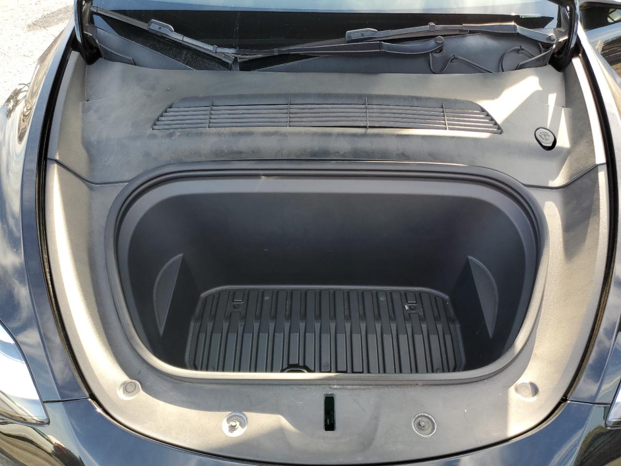 2022 TESLA MODEL Y  VIN:7SAYGDEE8NF329275