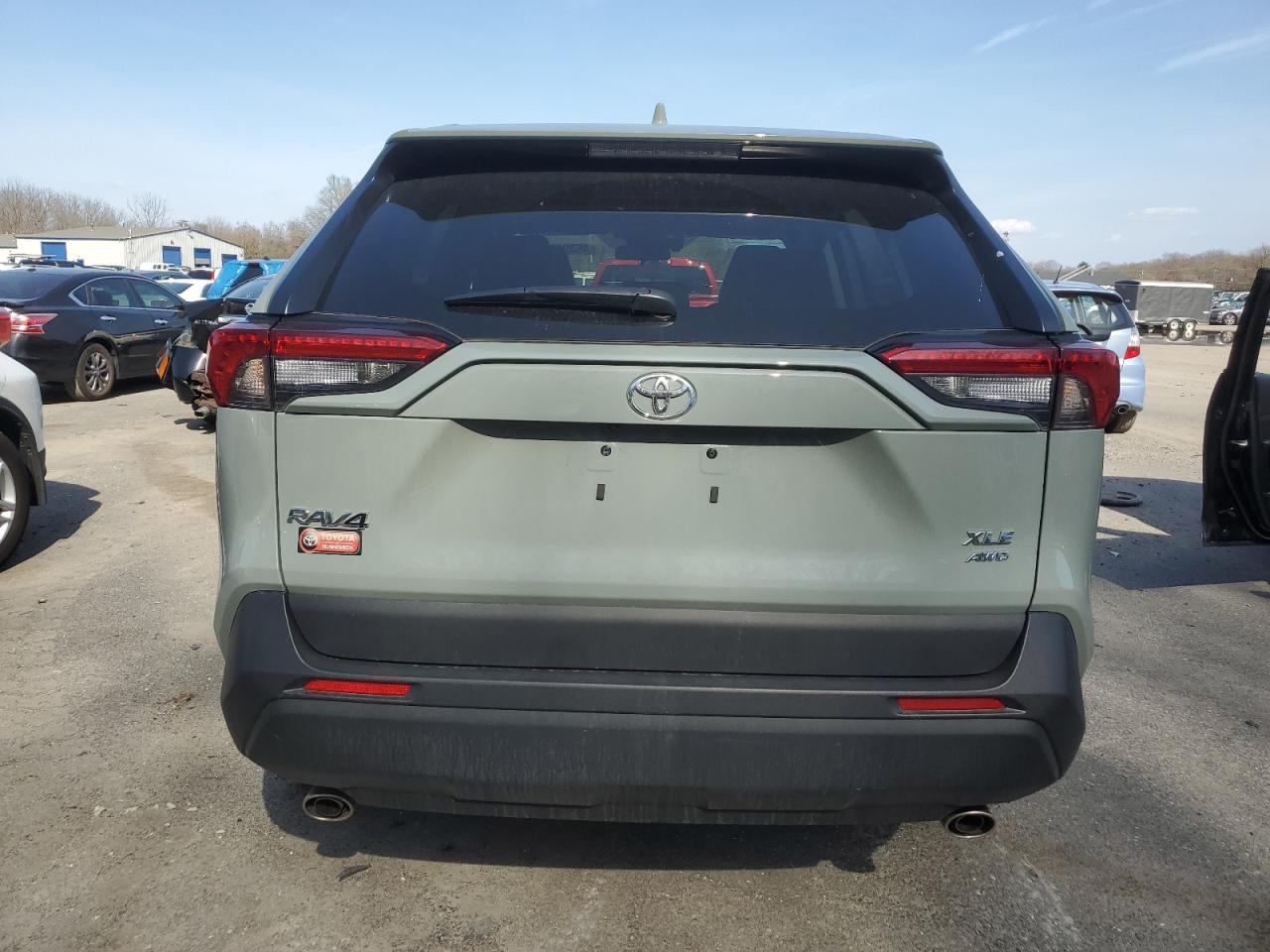 2022 TOYOTA RAV4 XLE PREMIUM VIN:2T3A1RFV7NW326695