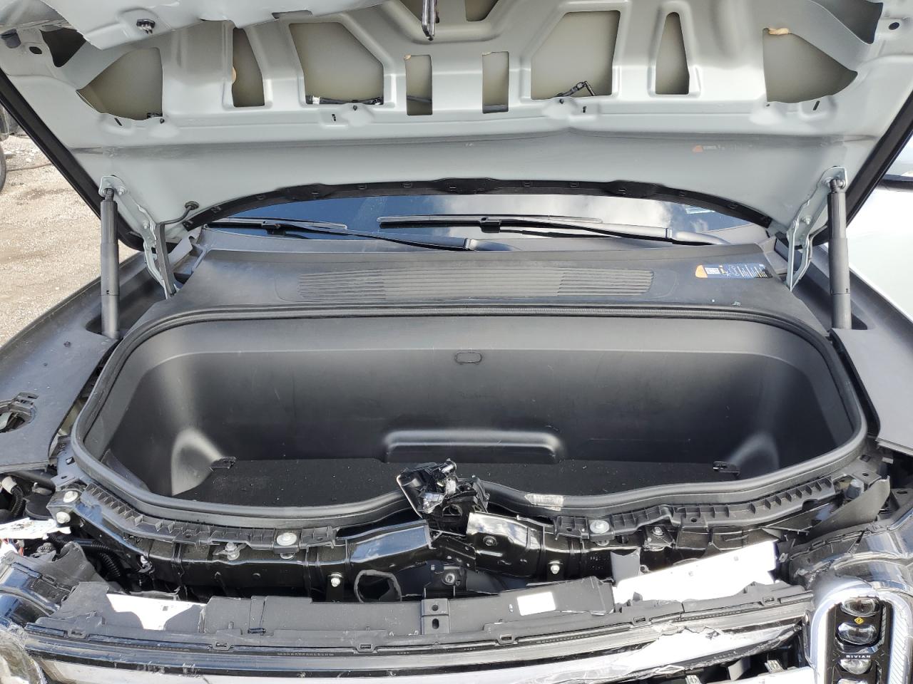 2023 RIVIAN R1T ADVENTURE VIN:7FCTGBAA2PN028983