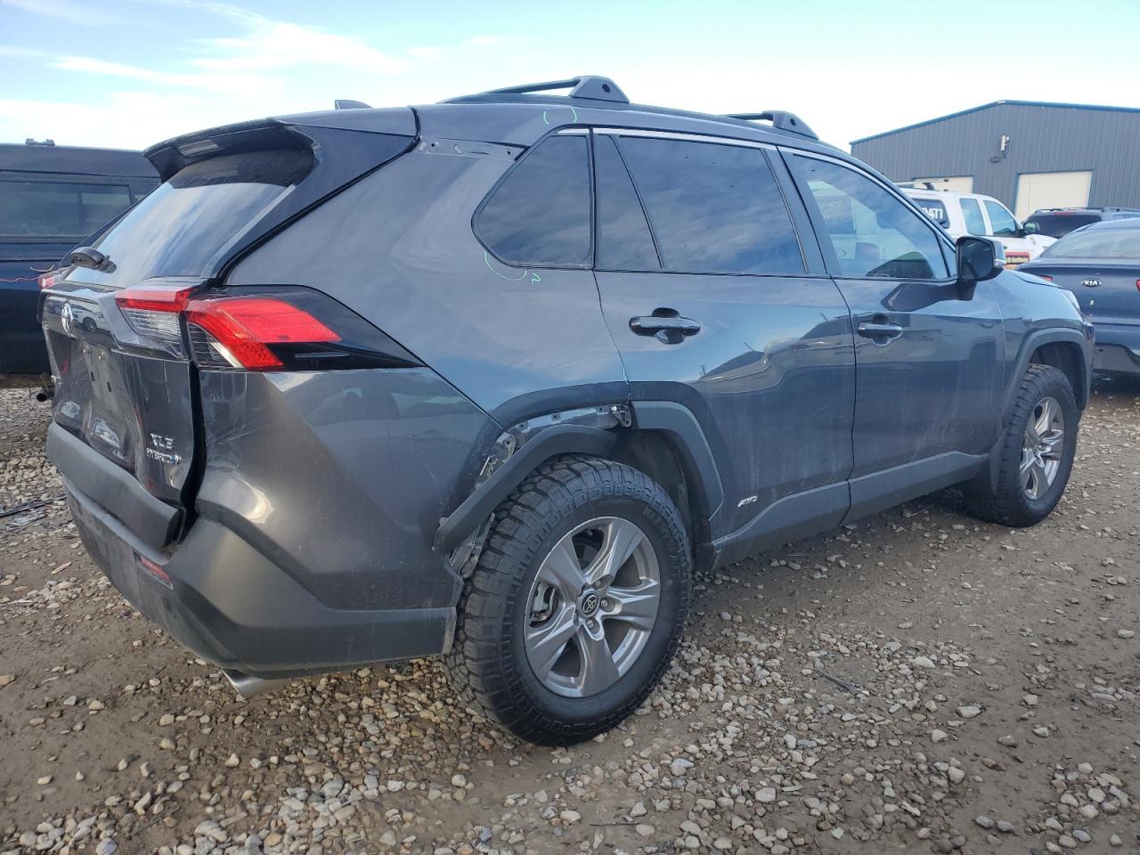 2024 TOYOTA RAV4 XLE VIN:2T3RWRFV9RW213082