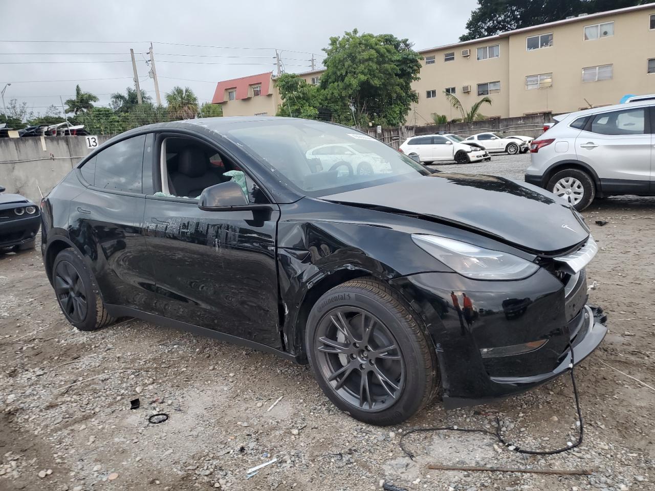 2024 TESLA MODEL Y  VIN:7SAYGAEE8RF184937