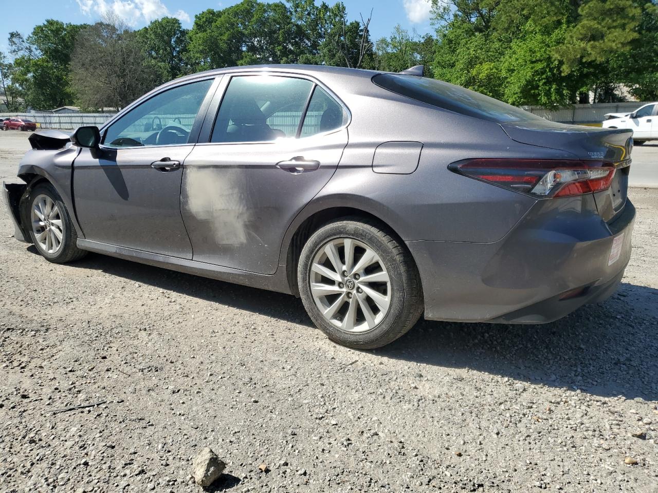 2022 TOYOTA CAMRY LE VIN:4T1C11AK7NU622381