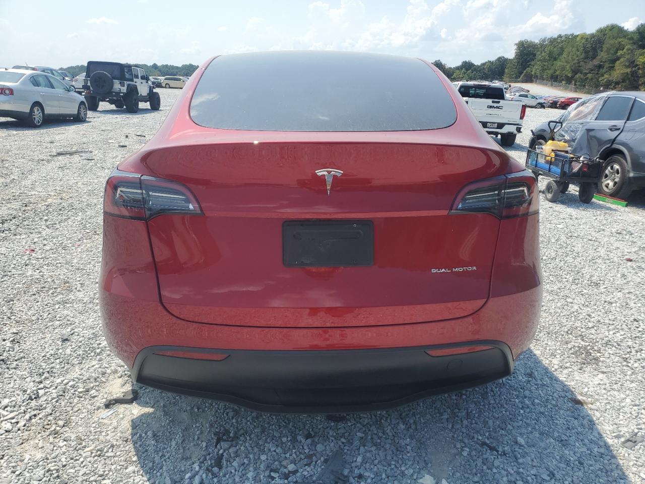 2024 TESLA MODEL Y  VIN:7SAYGDEE8RA254290