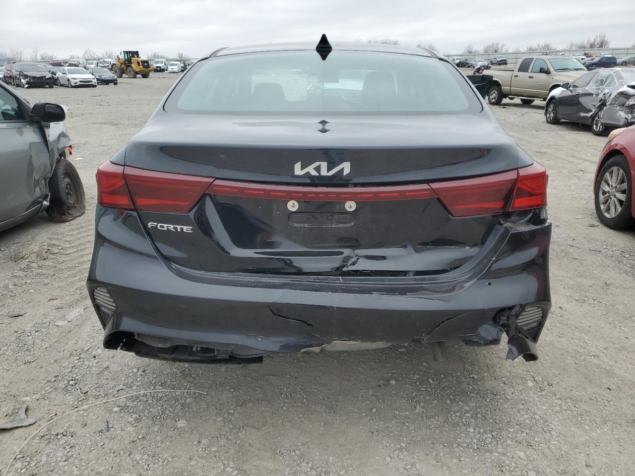 2022 KIA FORTE FE VIN:3KPF24AD8NE499030