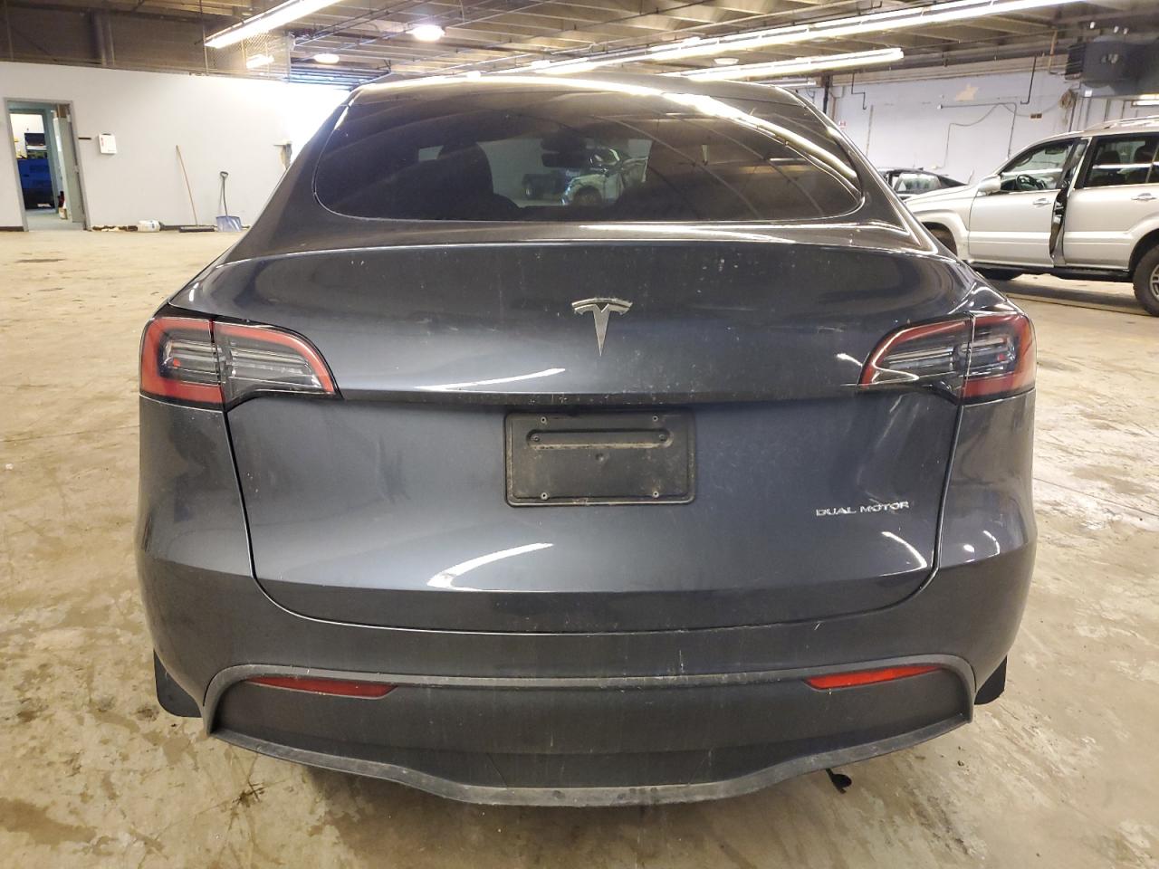 2023 TESLA MODEL Y  VIN:7SAYGDEE2PF800551