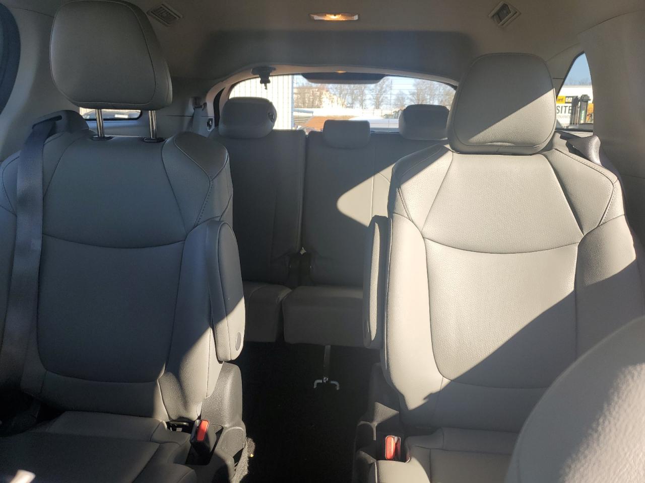 2022 TOYOTA SIENNA XLE VIN:5TDYRKEC5NS078737