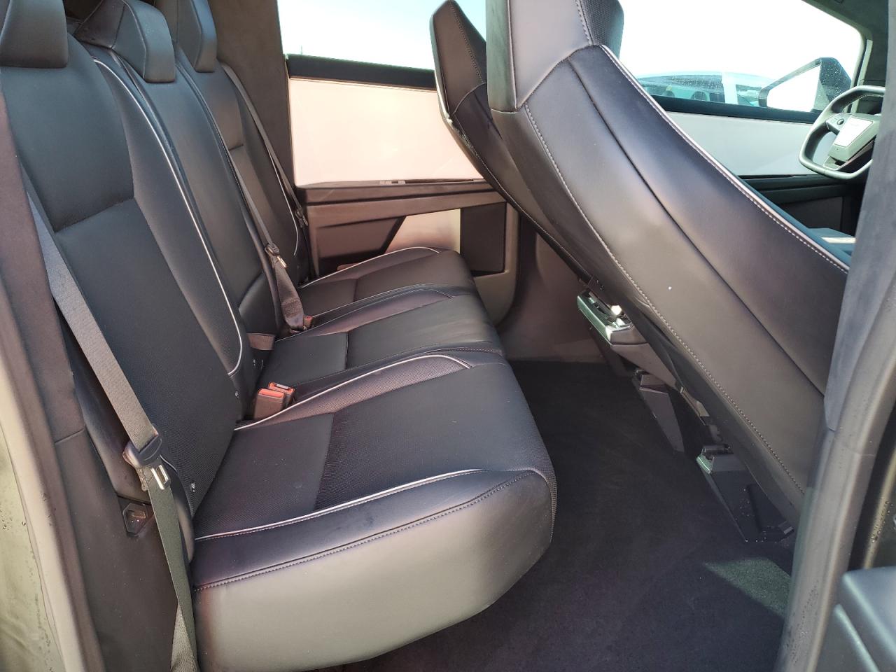 2024 TESLA CYBERTRUCK  VIN:7G2CEHED4RA006899