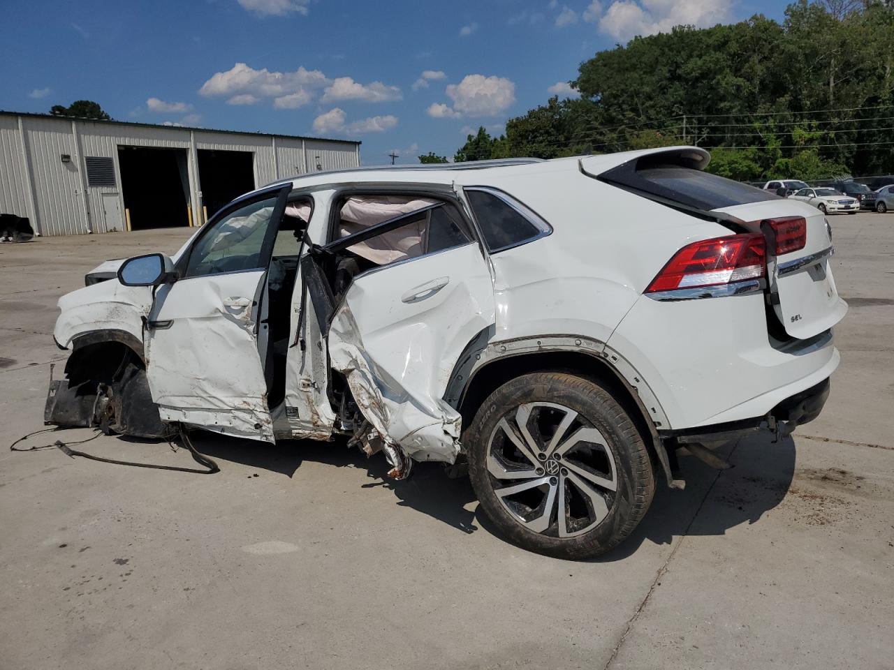 2022 VOLKSWAGEN ATLAS CROSS SPORT SEL VIN:1V2BC2CA4NC215644