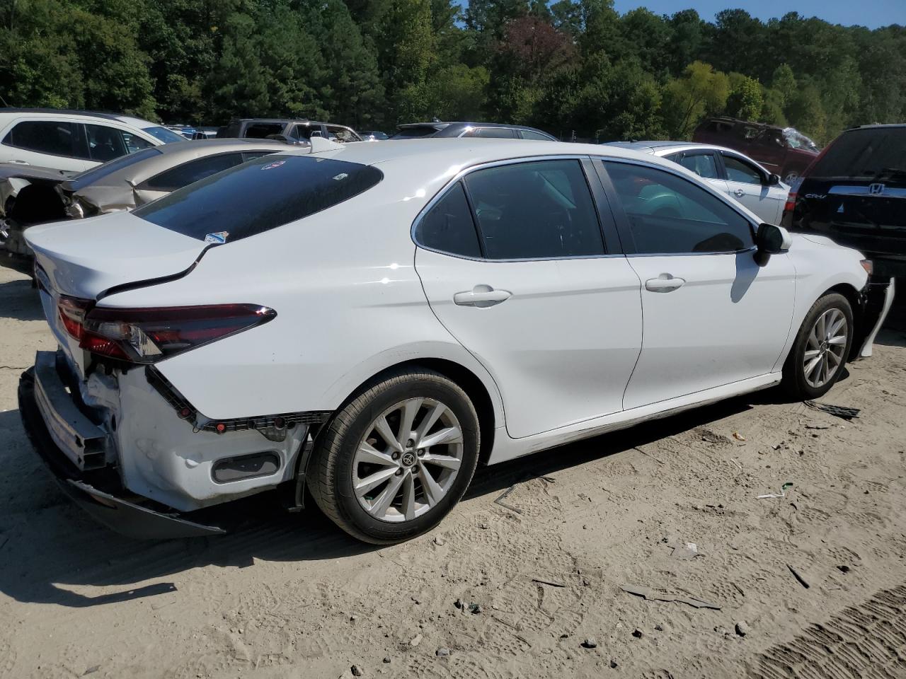 2022 TOYOTA CAMRY LE VIN:4T1C11AK9NU678032