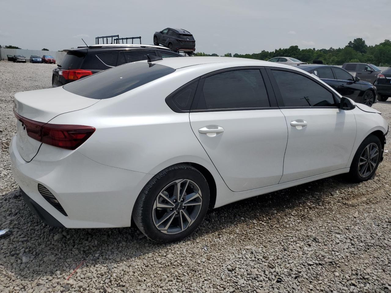 2024 KIA FORTE LX VIN:3KPF24ADXRE703204