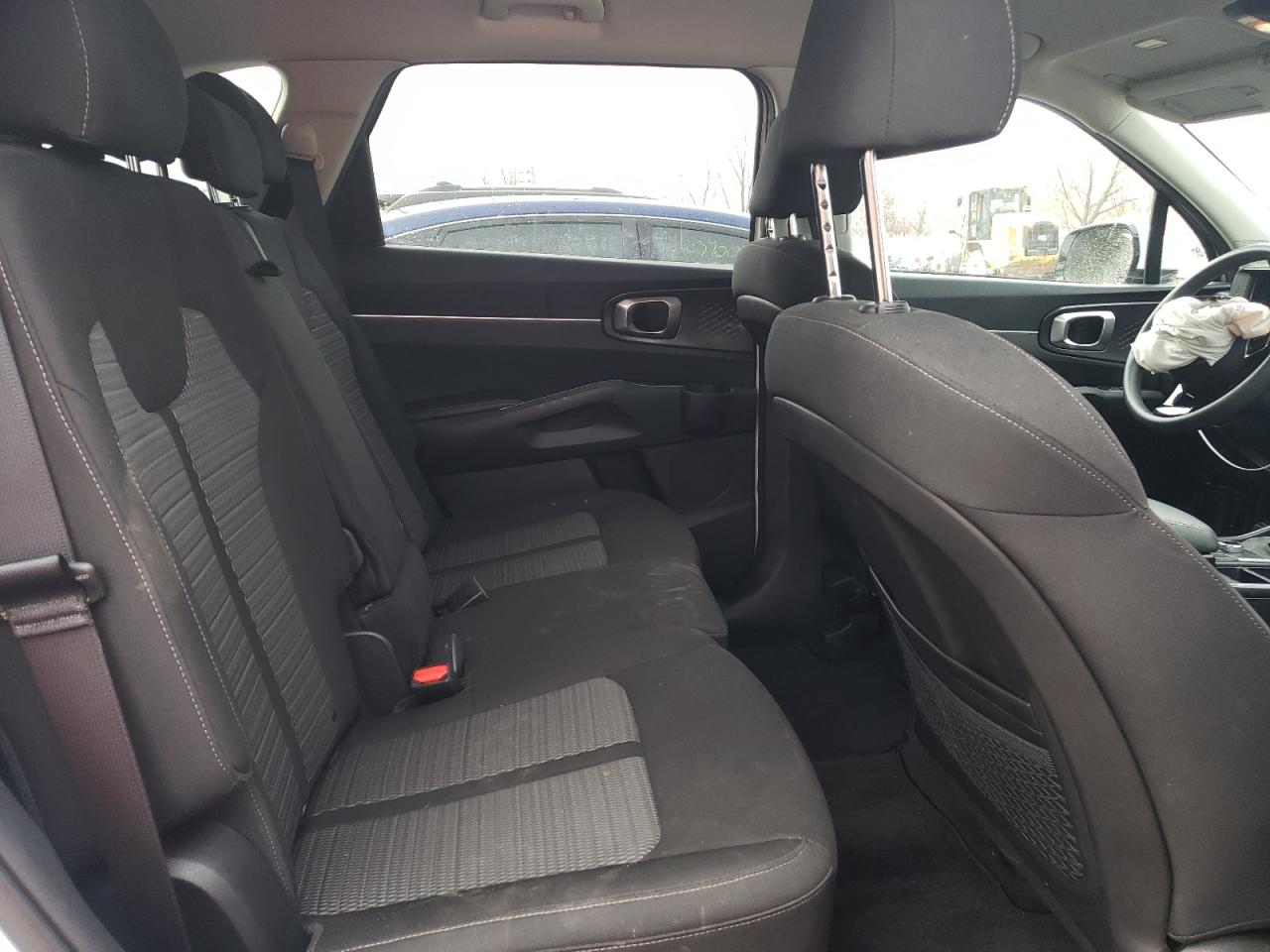 2022 KIA SORENTO LX VIN:5XYRGDLC1NG098330
