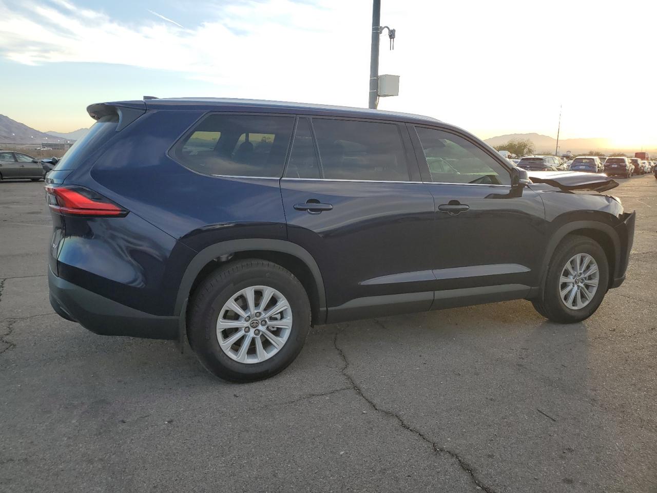 2024 TOYOTA GRAND HIGHLANDER XLE VIN:5TDAAAA55RS014794